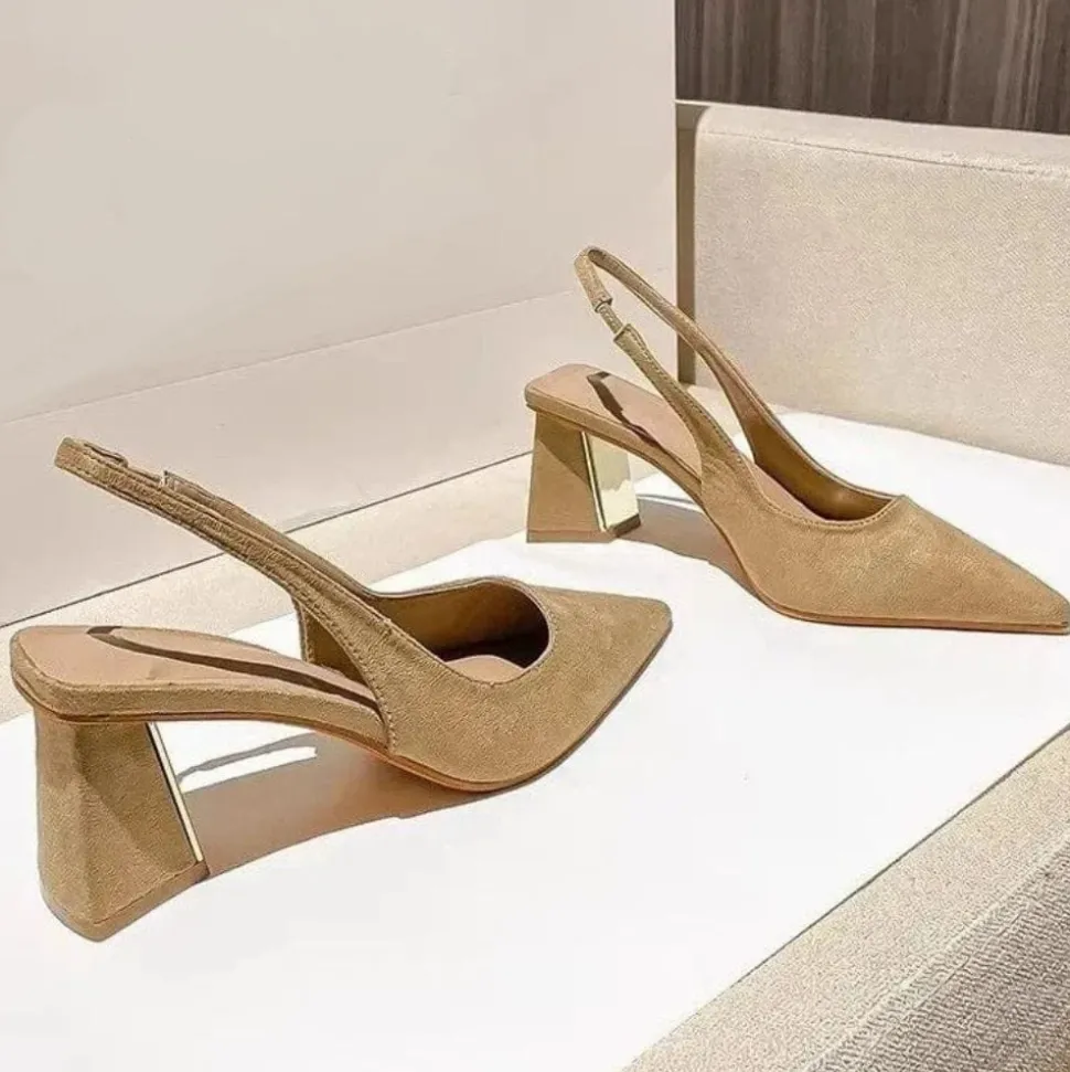 Escarpins beiges slingback