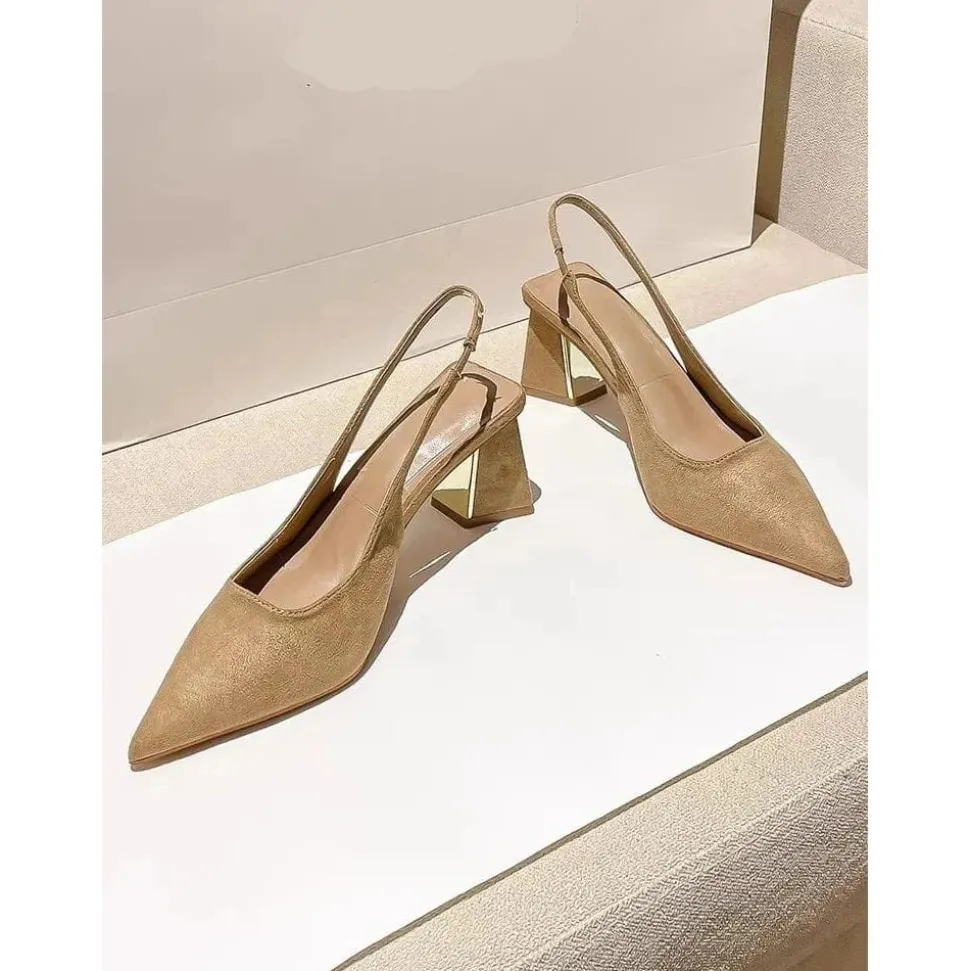 Escarpins beiges slingback
