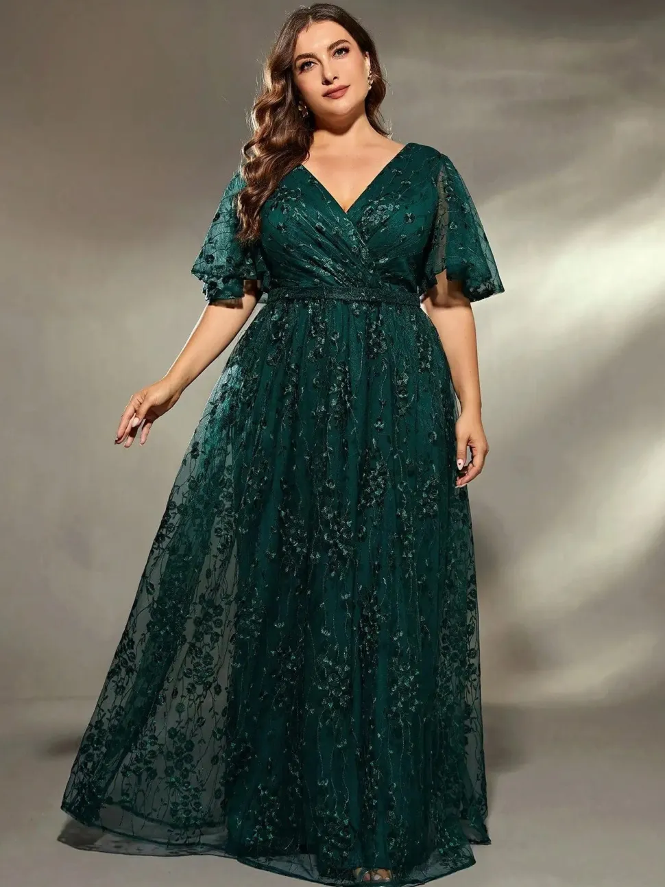 Robe amincissante verte pour mariage femme ronde