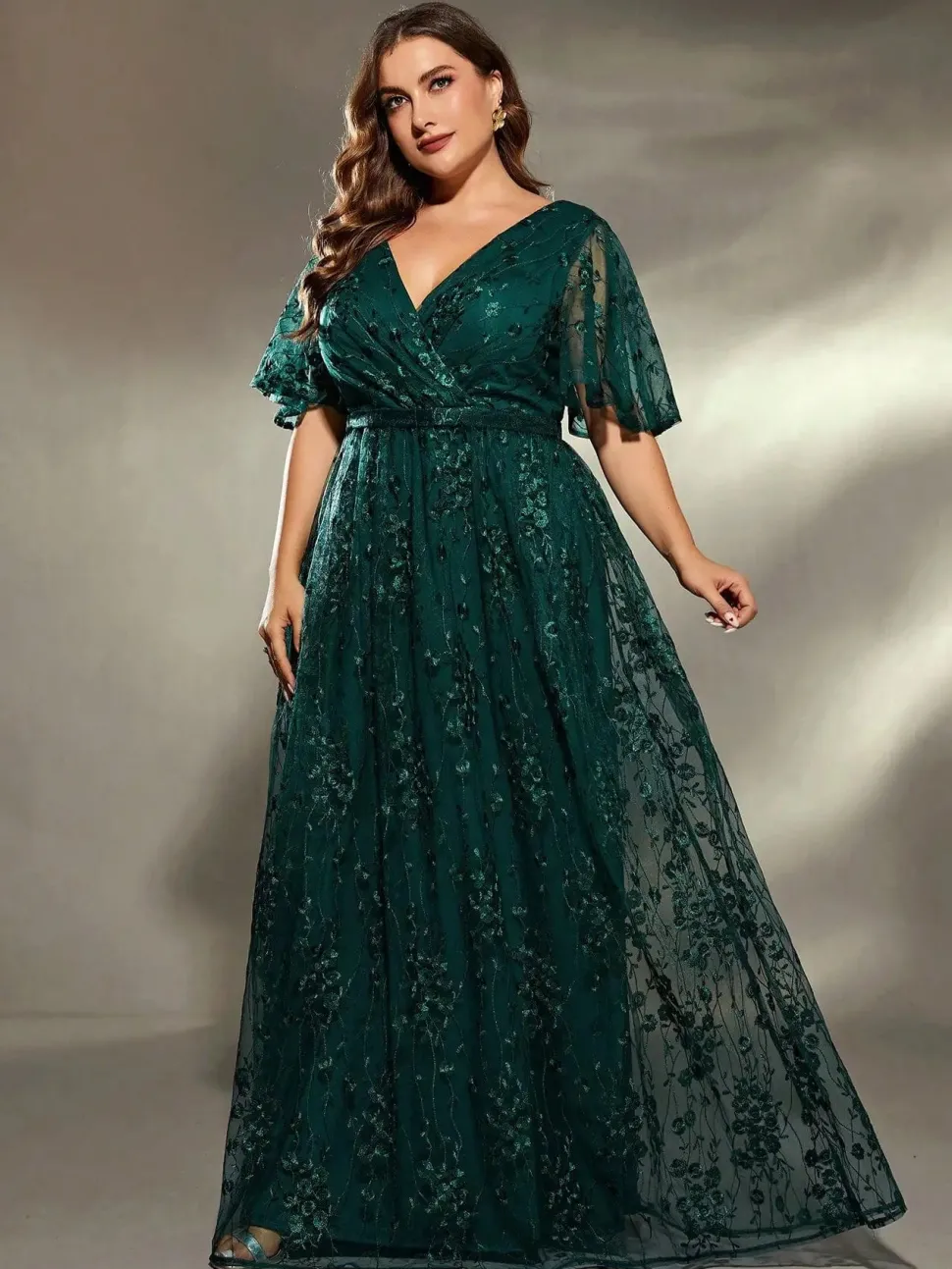 Robe amincissante verte pour mariage femme ronde