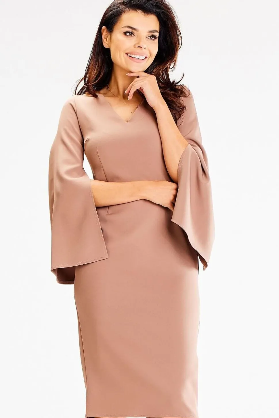 Robe beige habillée