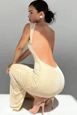 Robe beige moulante longue dos nu