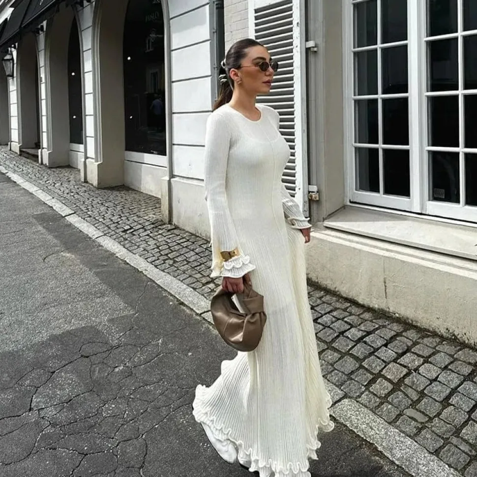 Robe blanche chic longue manches longues