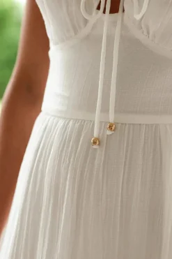 Robe blanche fluide bohème