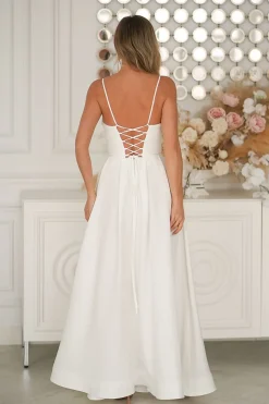 Robe blanche longue fendue à bretelles