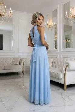 Robe bleue longue en tulle sans manches