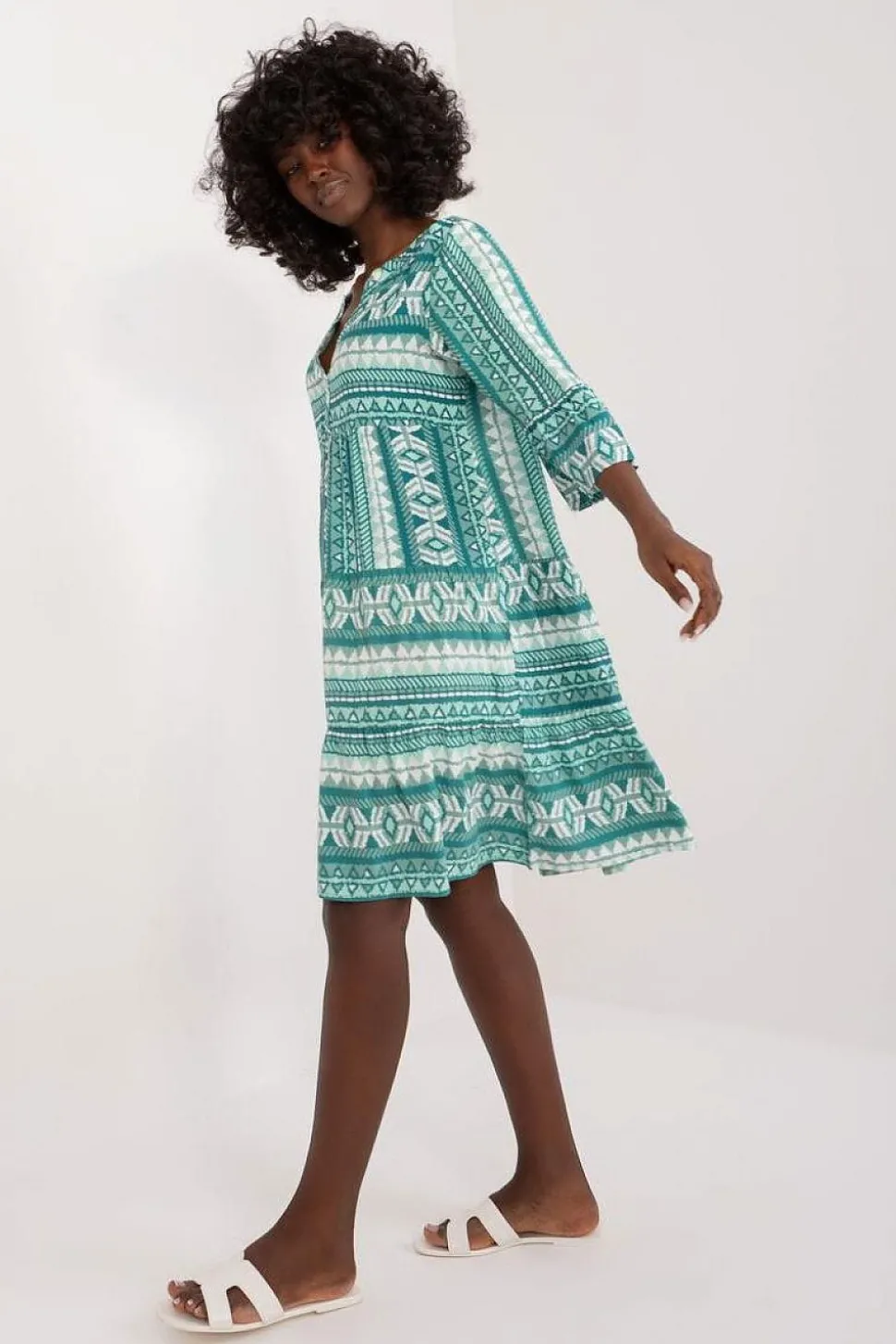 Robe bohème verte et blanche manches 3/4