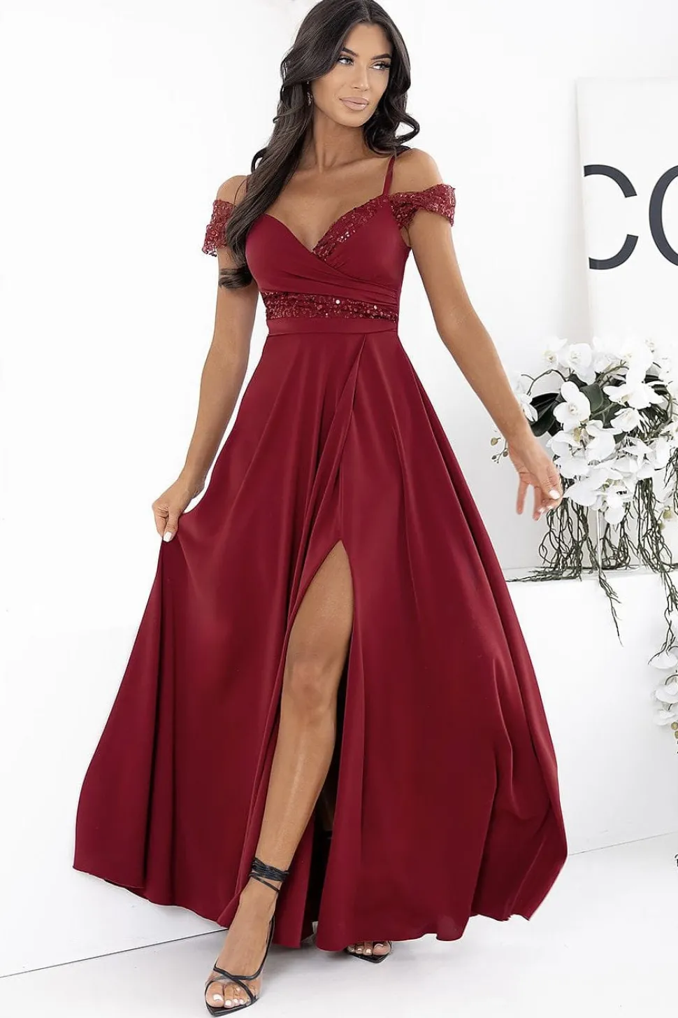 Robe bordeaux longue fendue chic