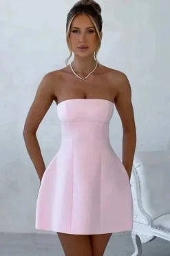 Robe bustier courte chic évasée