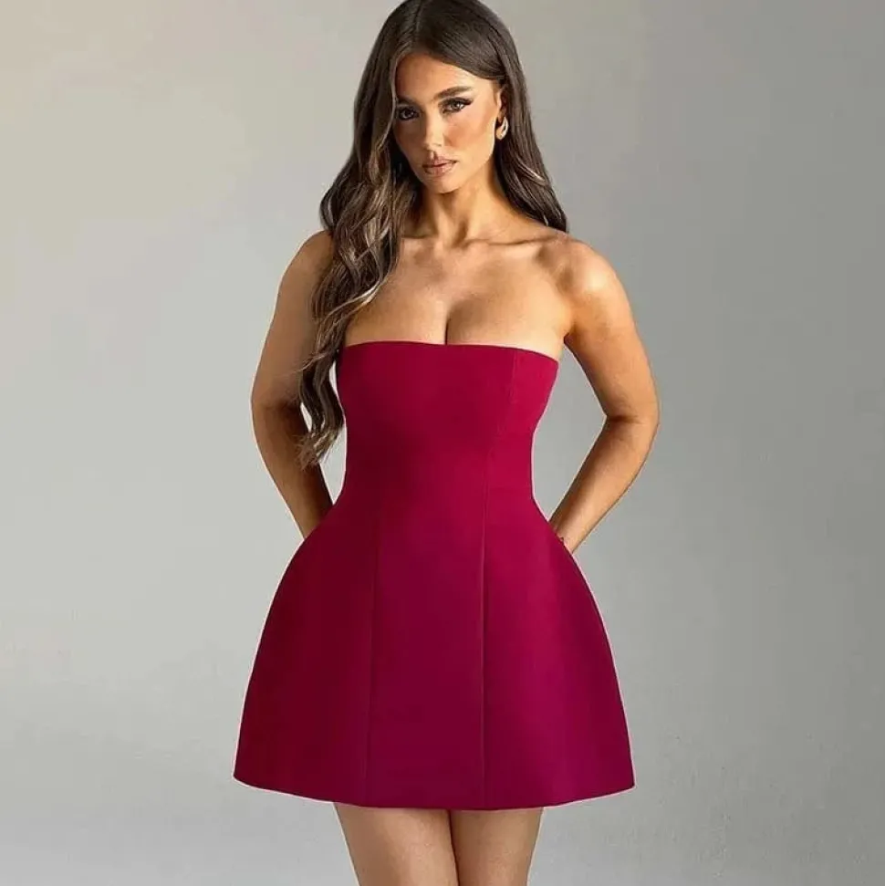 Robe bustier courte chic évasée