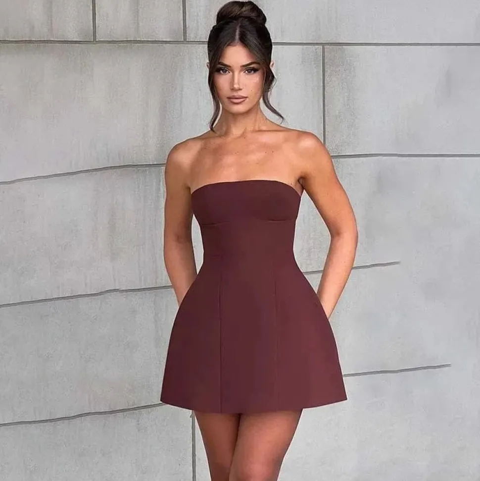 Robe bustier courte chic évasée