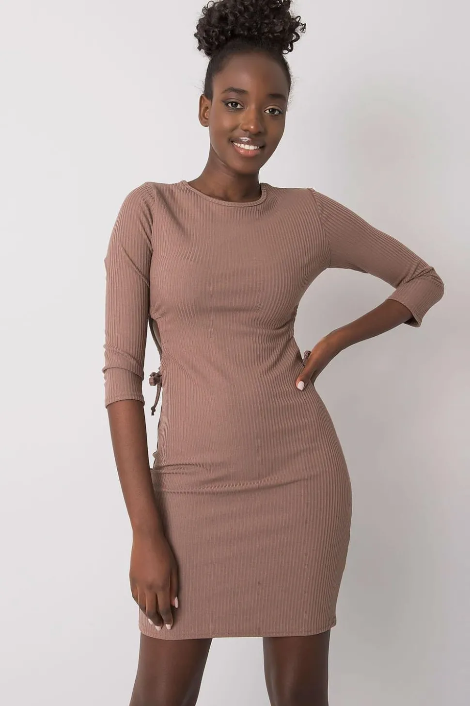 Robe casual moulante courte manches longues