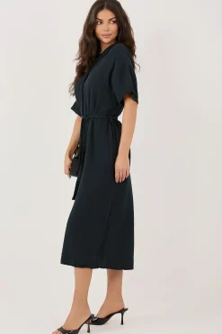 Robe chemise noire midi manches courtes
