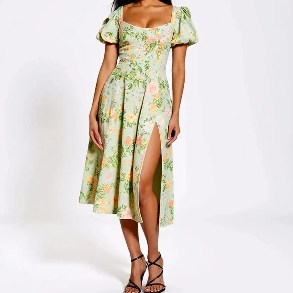 Robe corset fleurie fendue manches courtes