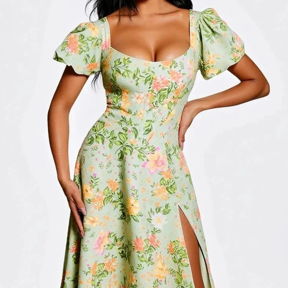 Robe corset fleurie fendue manches courtes