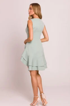 Robe courte asymétrique sans manches