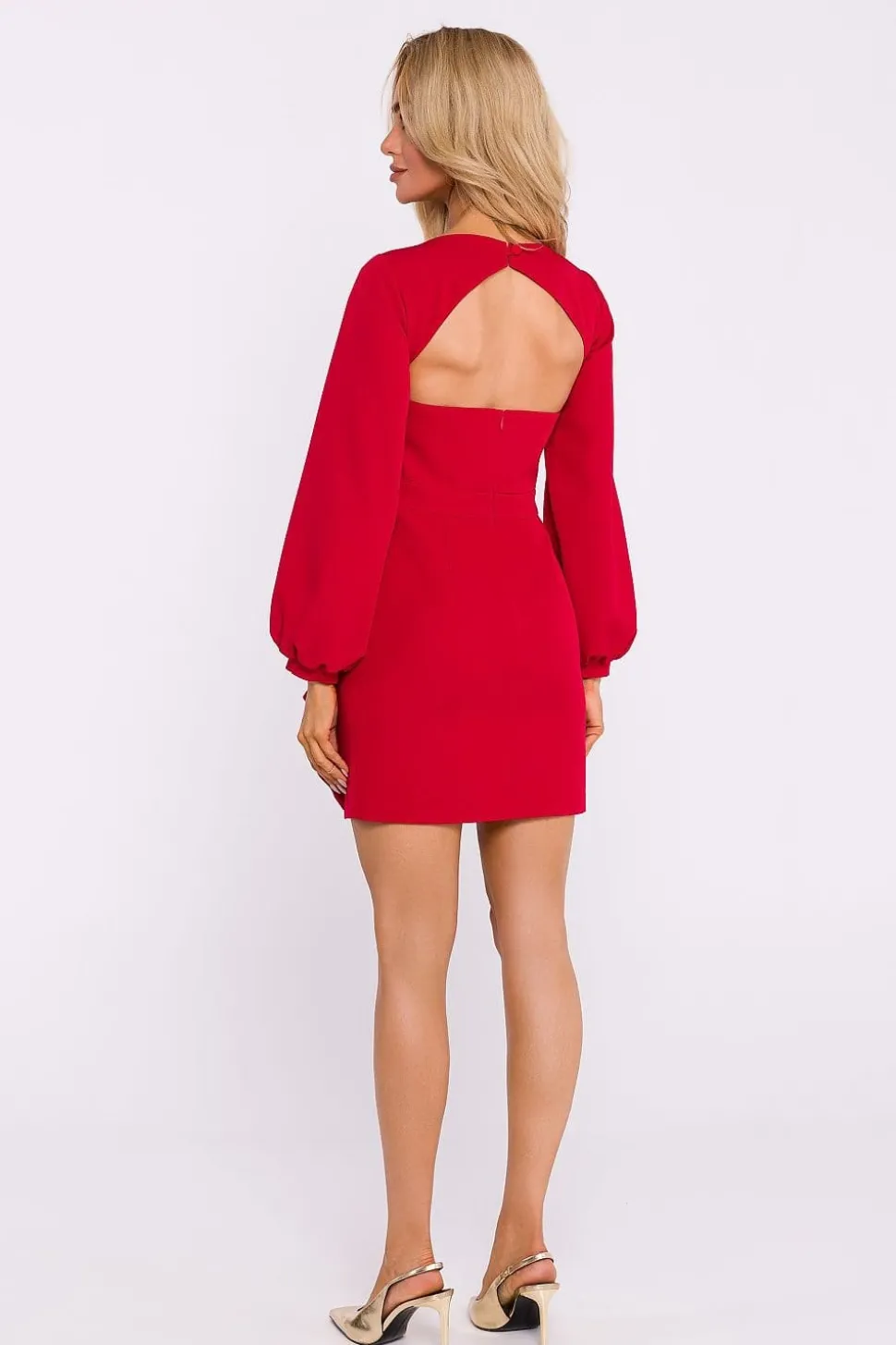 Robe courte dos nu manche longue