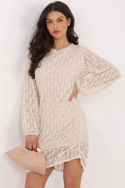 Robe courte en dentelle beige manches longues