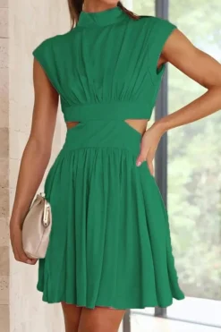 Robe courte fluide col halter