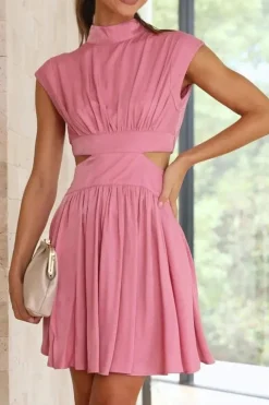 Robe courte fluide col halter