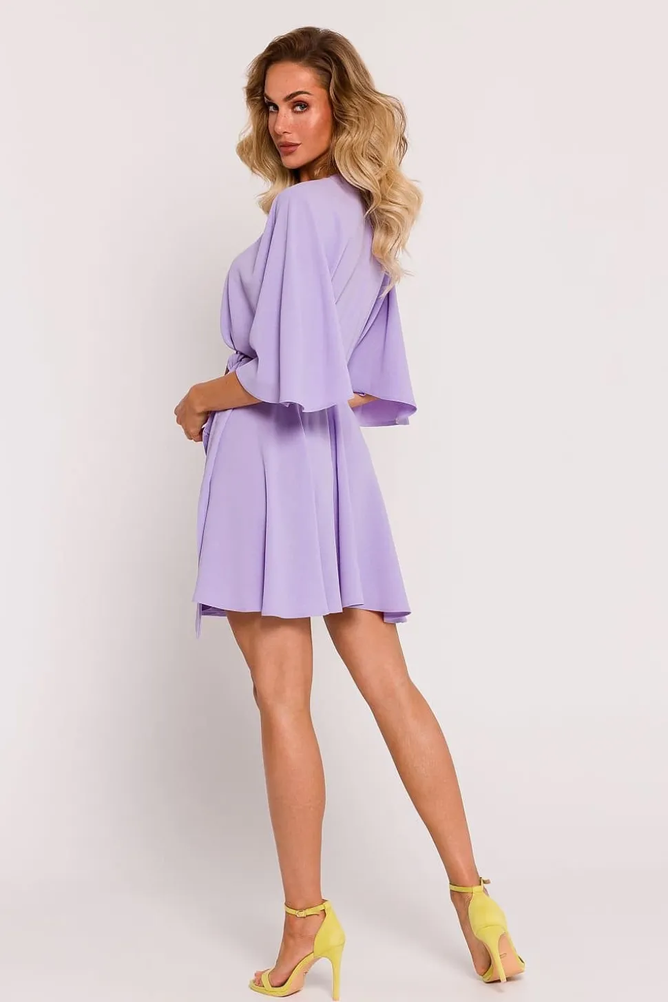 Robe courte lilas manches chauve-souris