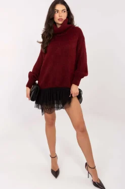 Robe courte noire bas en dentelle