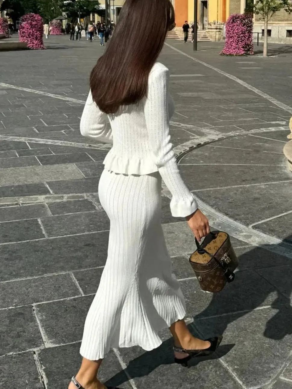 Robe crochet blanche casual manches longues