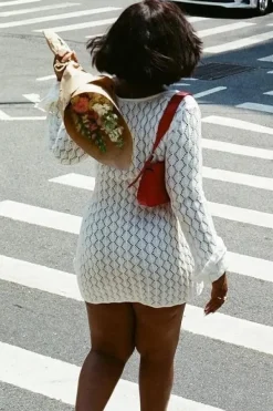 Robe crochet courte pour plage à manches longues