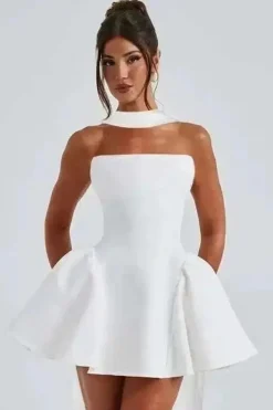 Robe de cocktail bustier courte évasée
