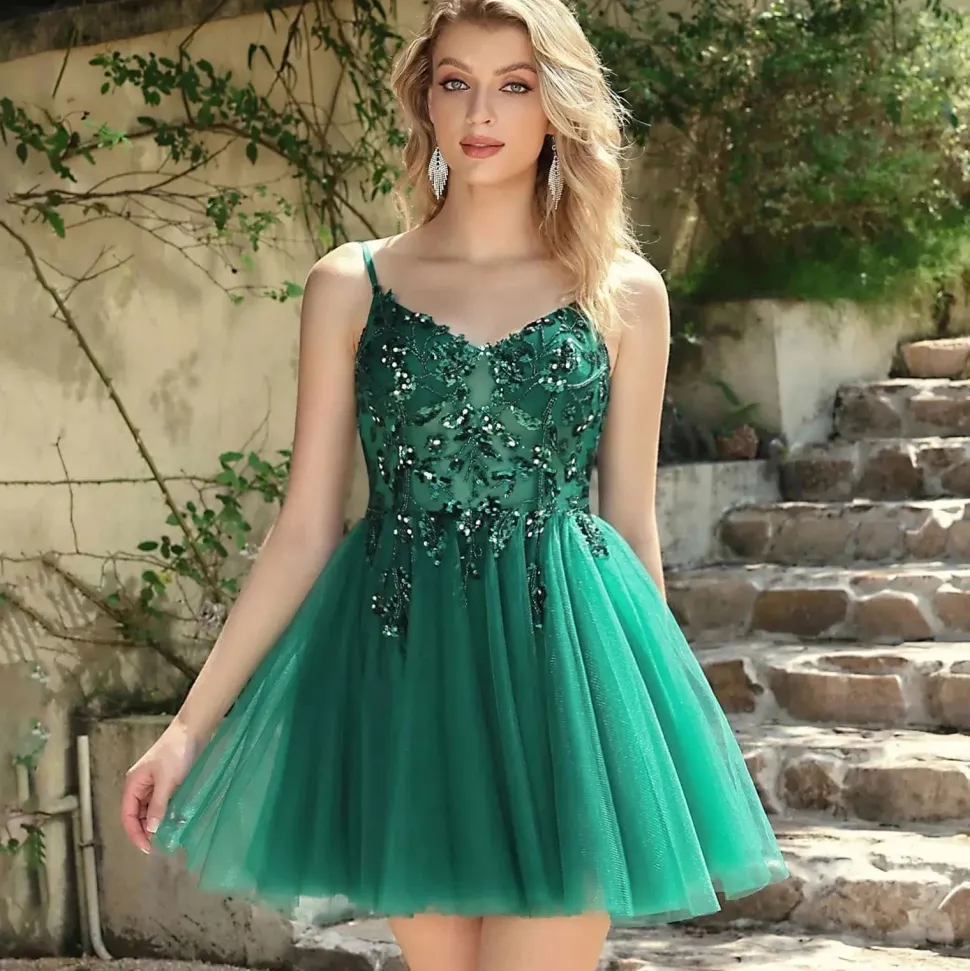 Robe de cocktail chic courte évasée