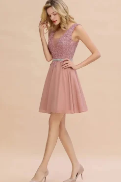 Robe de cocktail chic haut dentelle sans manches