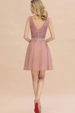 Robe de cocktail chic haut dentelle sans manches
