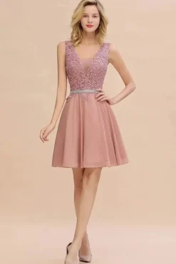 Robe de cocktail chic haut dentelle sans manches