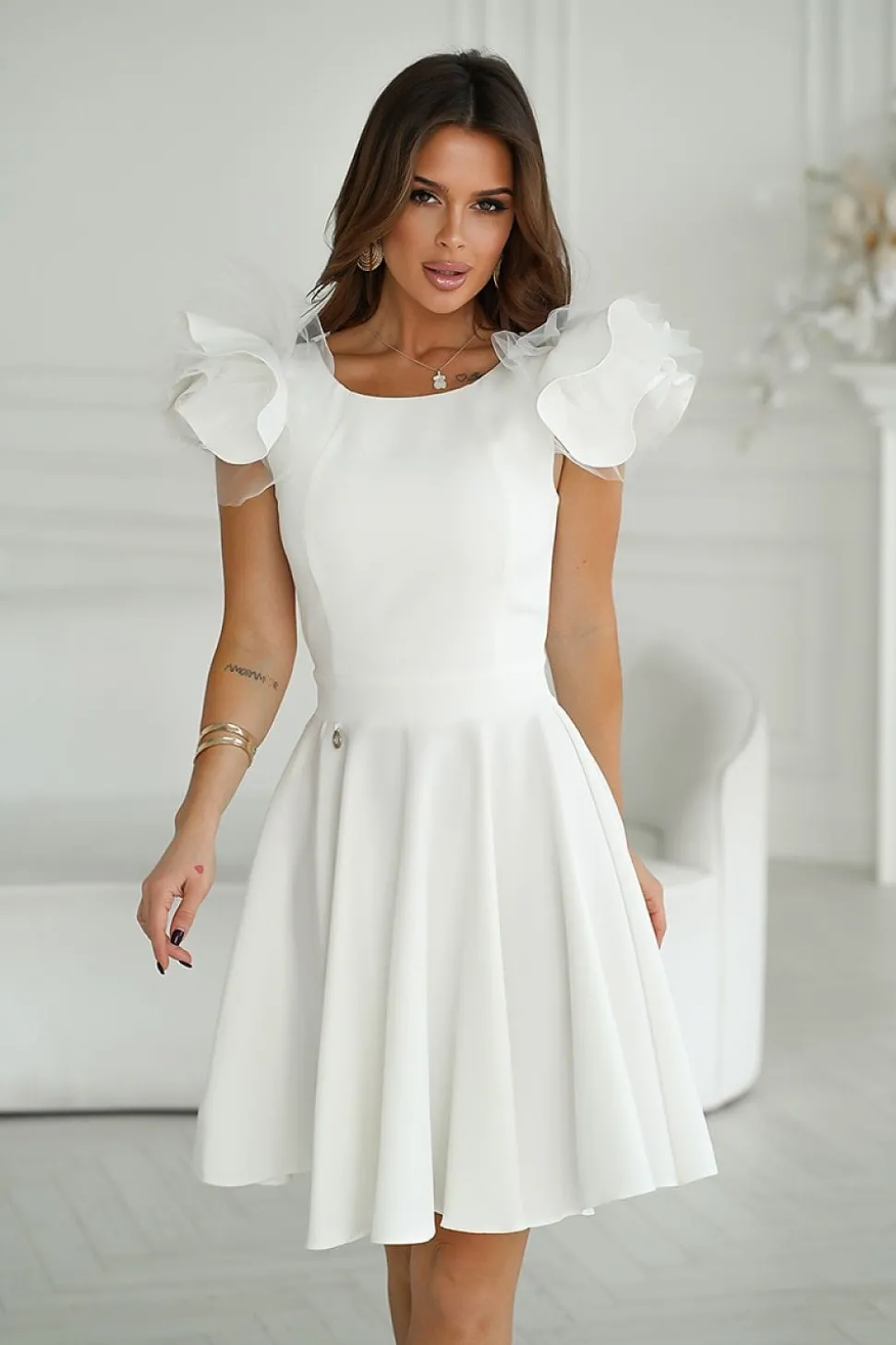 Robe de cocktail chic évasée courte