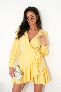 Robe de cocktail courte avec manches longues bouffantes