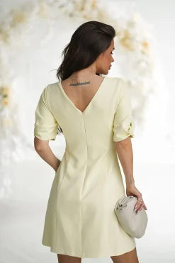 Robe de cocktail courte manches coupées