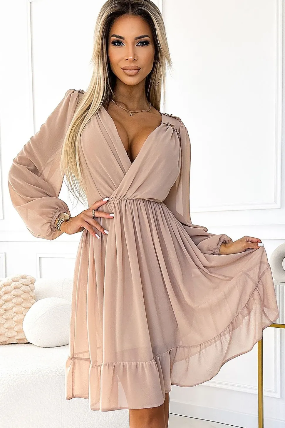 Robe de cocktail fluide manches longues