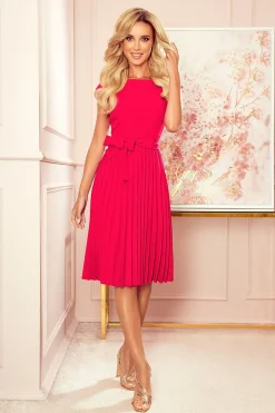 Robe de cocktail jupe plissée manches courtes