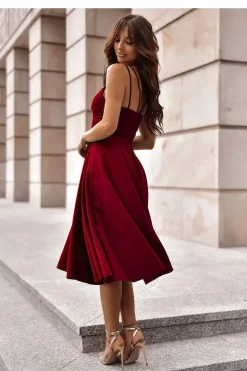 Robe de cocktail midi chic évasée