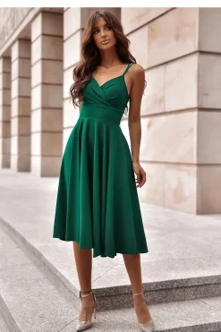 Robe de cocktail midi chic évasée