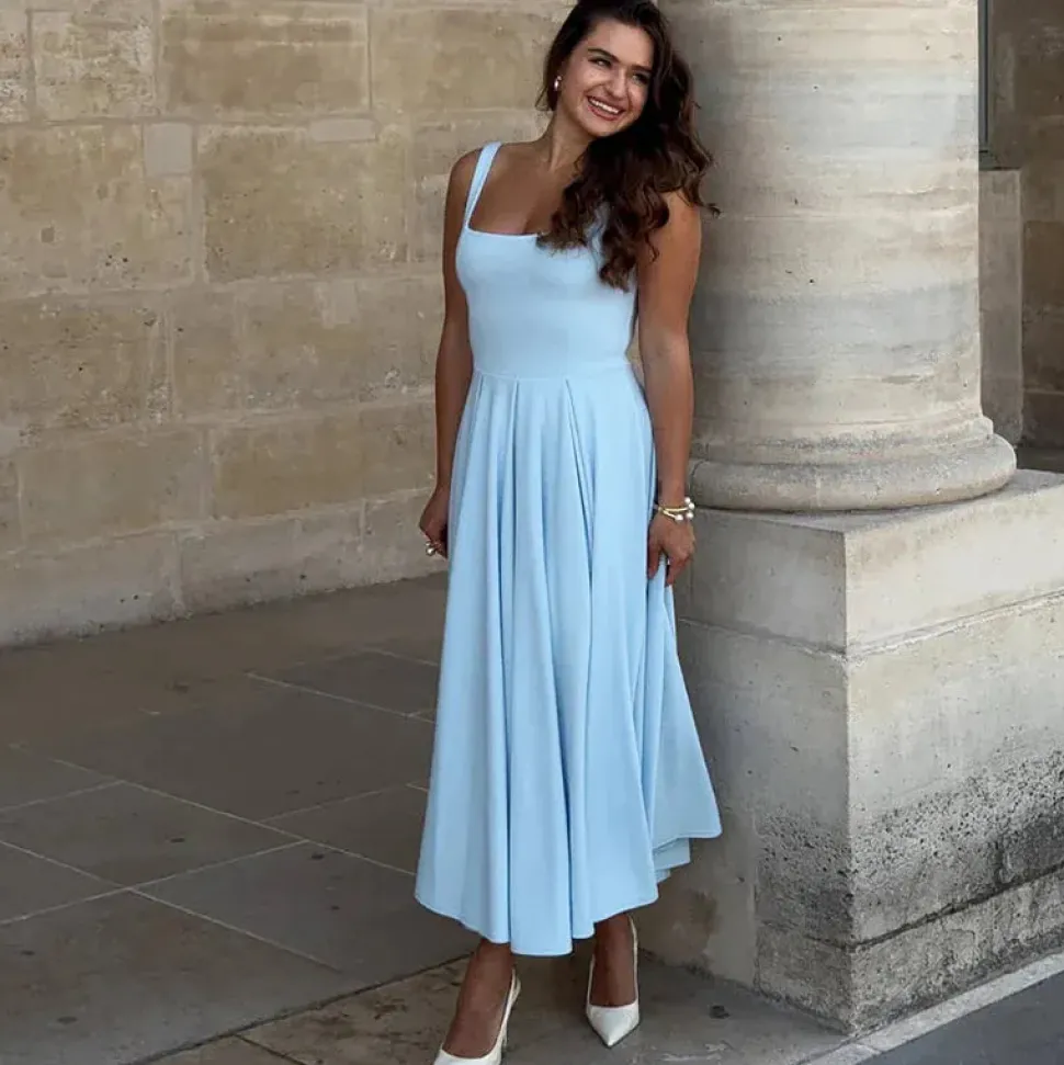 Robe de cocktail midi fluide à bretelles