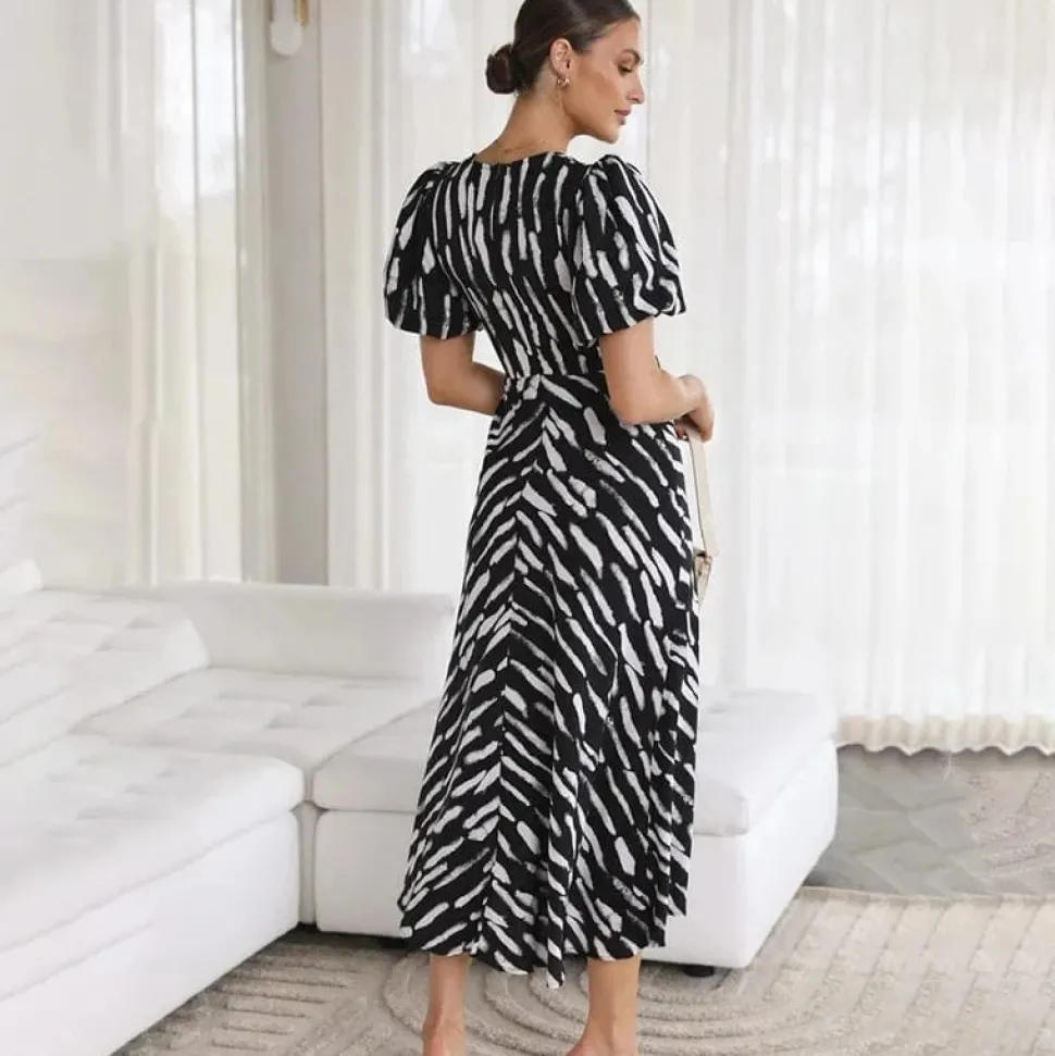 Robe de cocktail midi à motif manches courtes