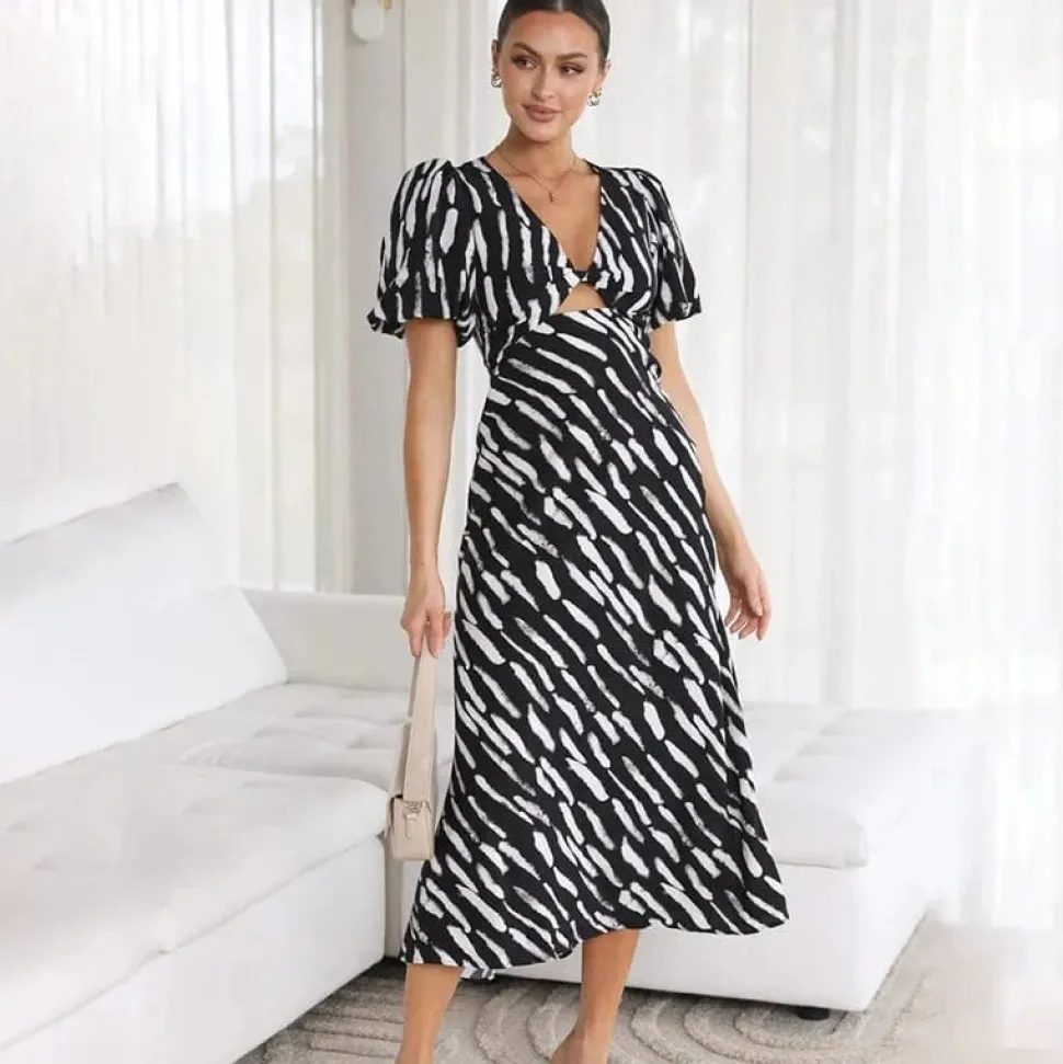 Robe de cocktail midi à motif manches courtes
