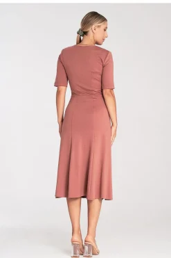 Robe de cocktail midi évasée