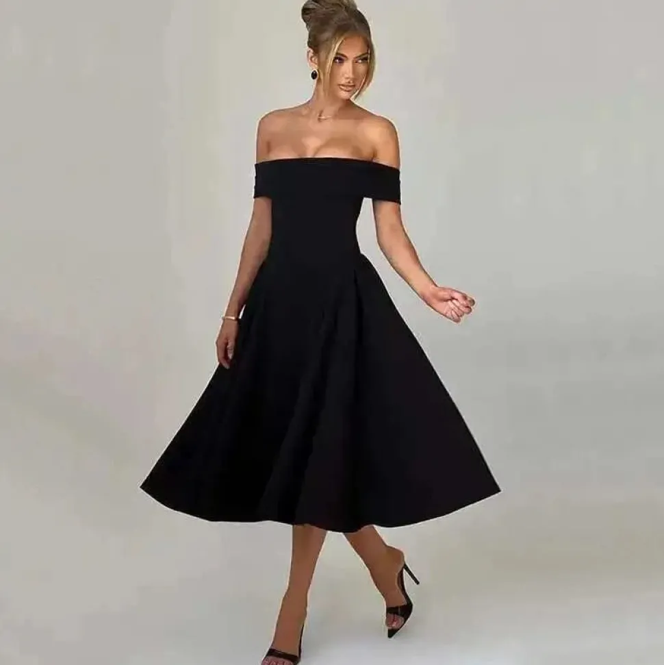 Robe de cocktail midi évasée col bardot