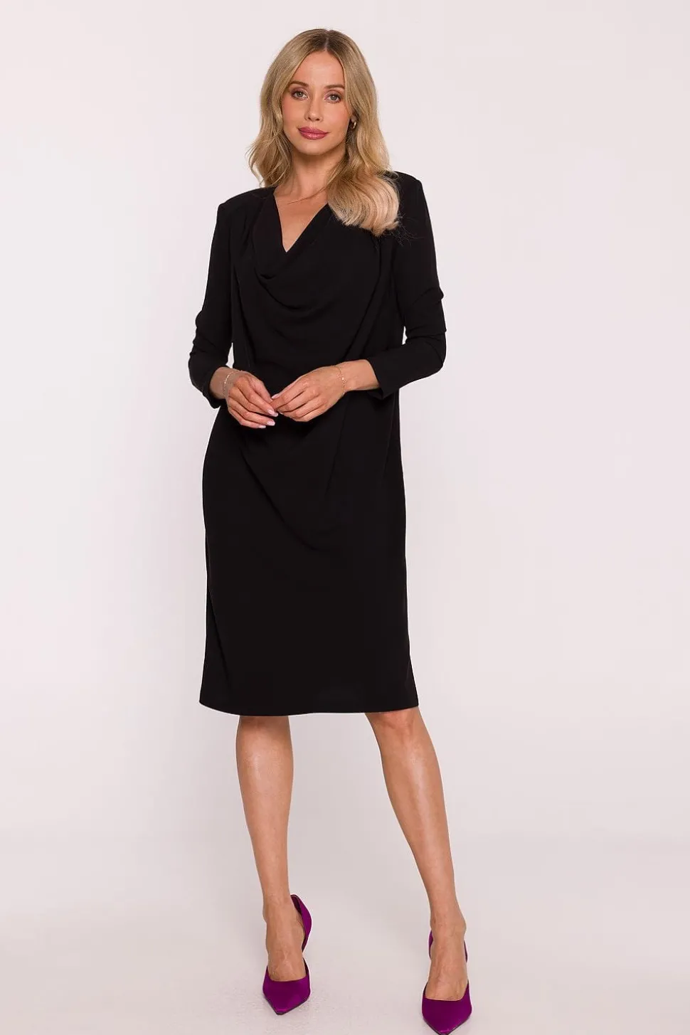 Robe de cocktail noire manches longues