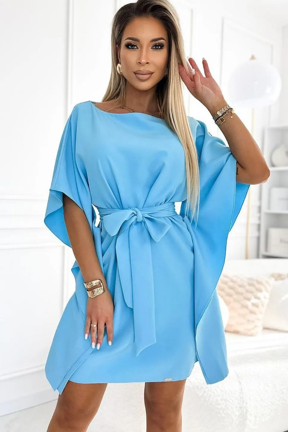 Robe de cocktail papillon courte