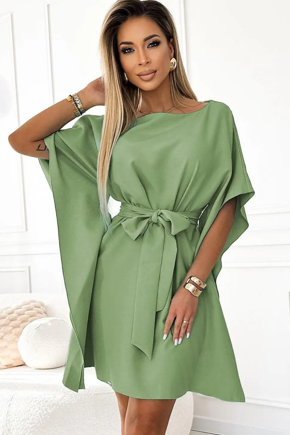 Robe de cocktail papillon courte
