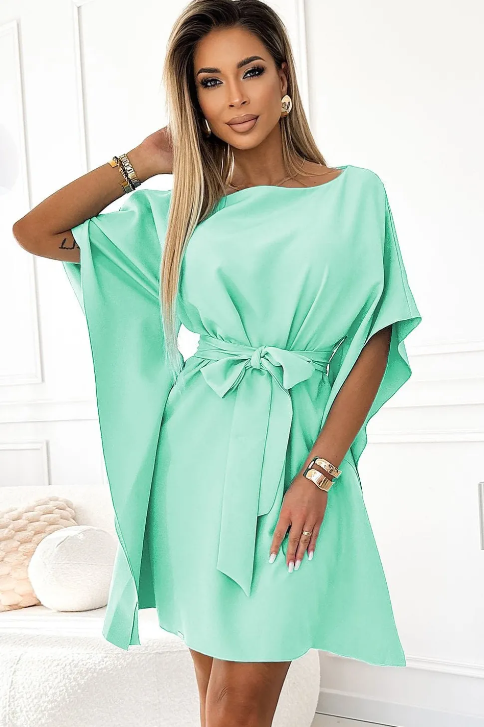 Robe de cocktail papillon courte
