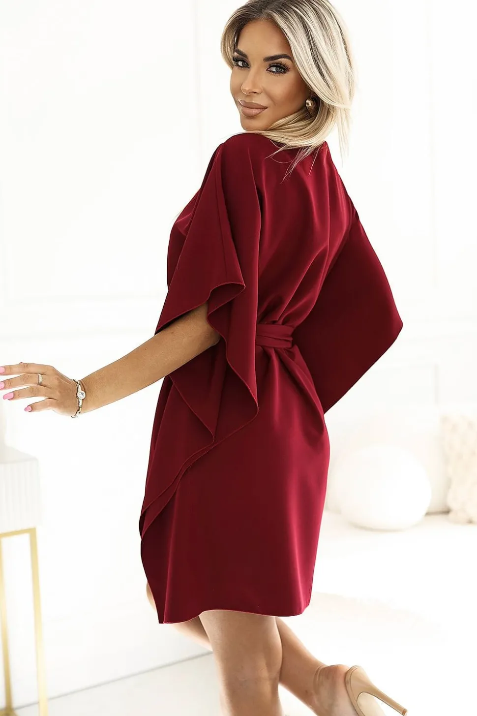 Robe de cocktail papillon courte